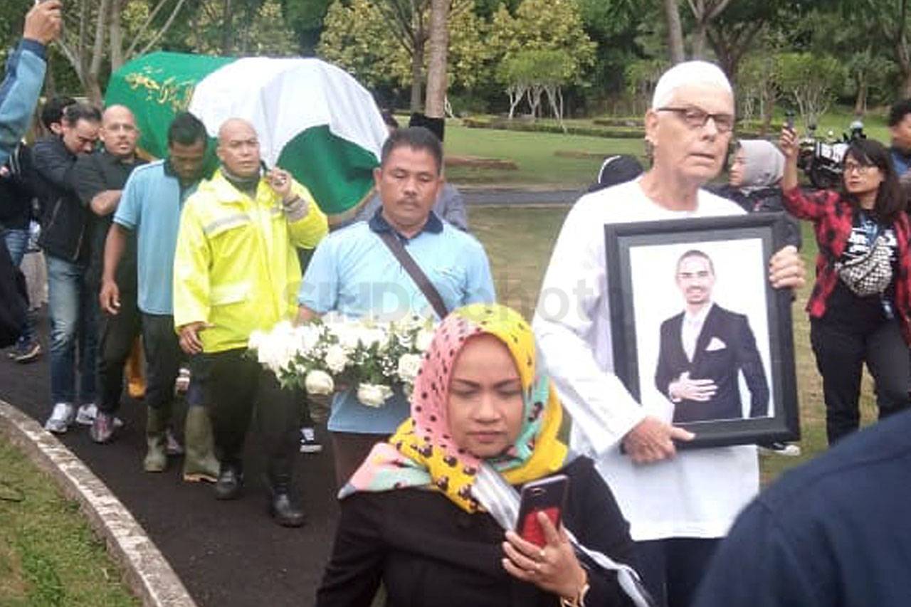 Tangis BCL Pecah di...