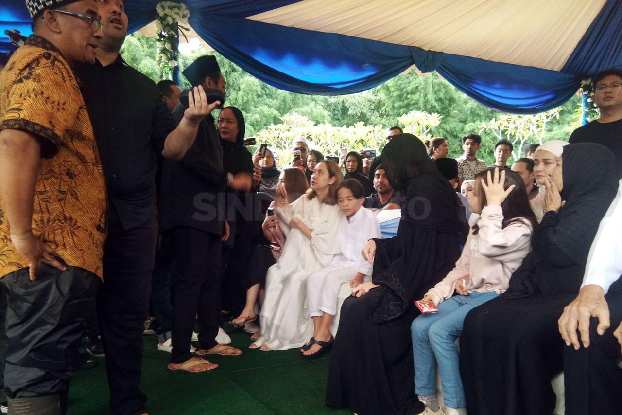 Tangis BCL Pecah di...