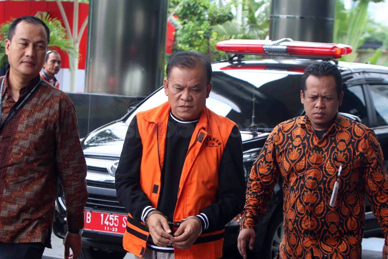 KPK Lanjutkan Pemeriksaan...