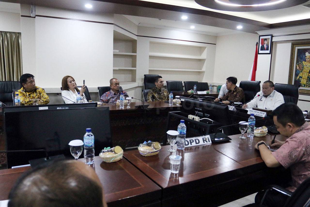 Ketua DPD Terima Pimpinan...