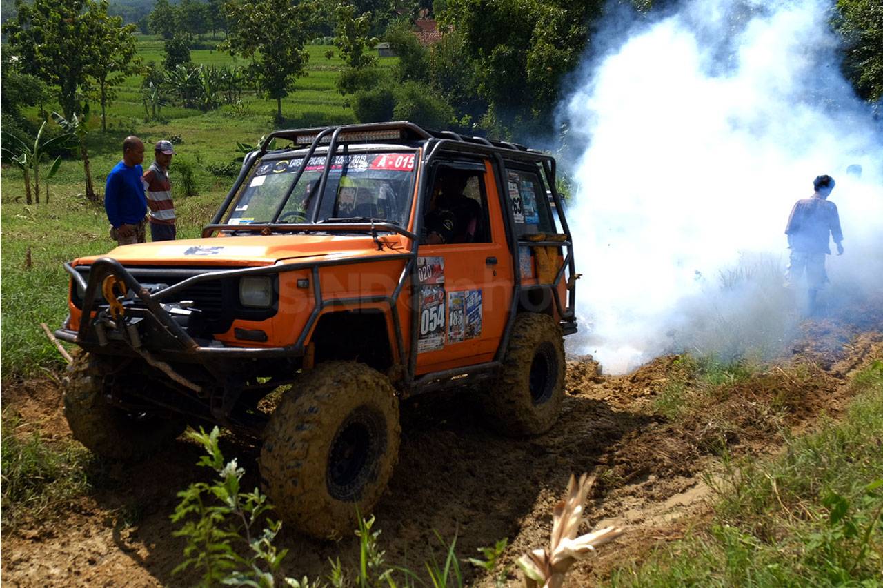 Ratusan Offroader Ramaikan...