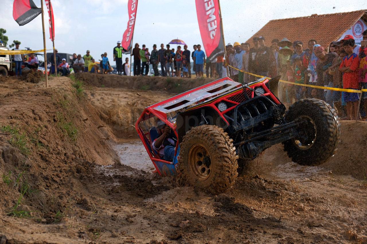 Ratusan Offroader Ramaikan...