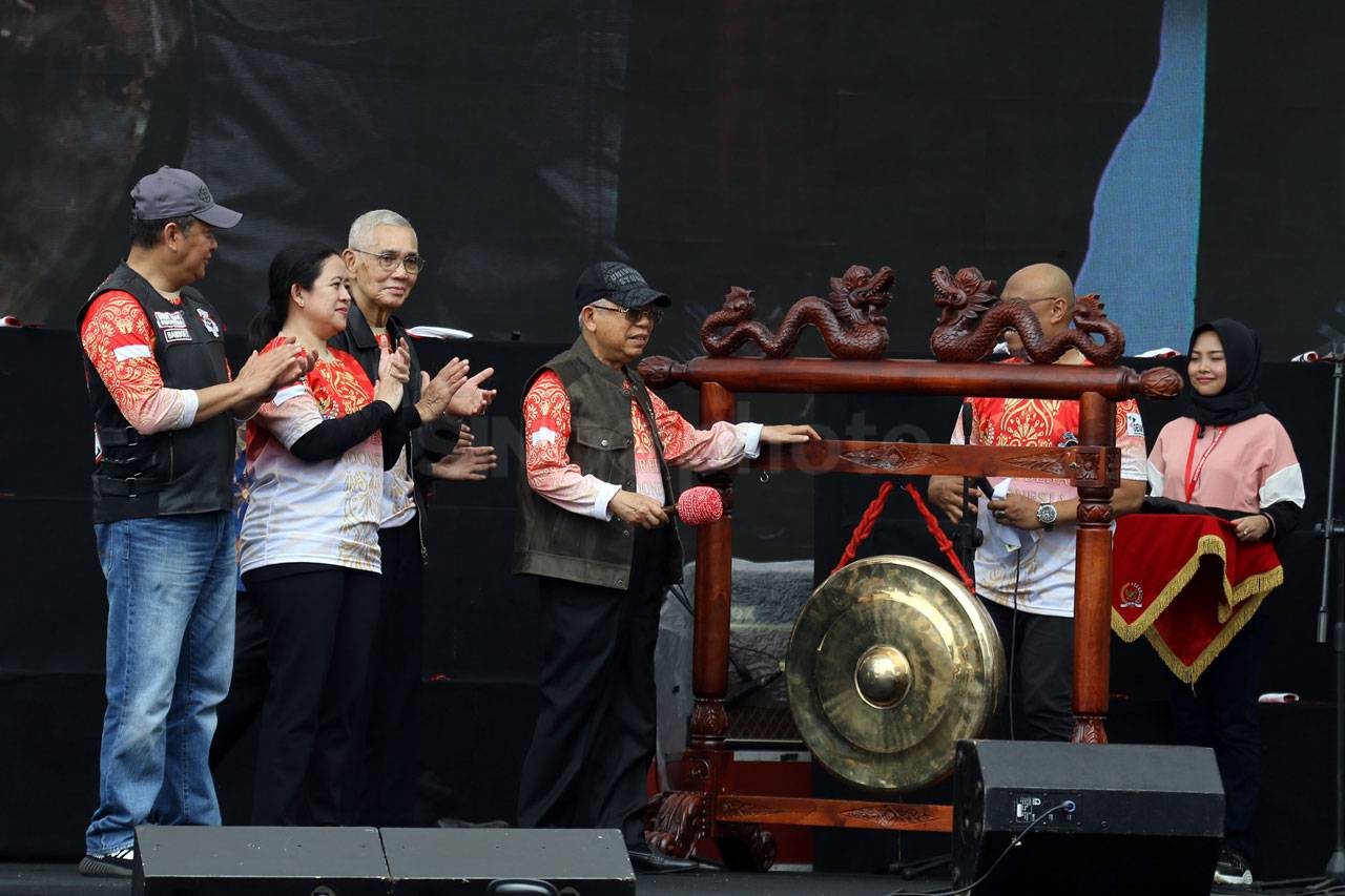 Wapres Maruf Amin Hadiri...