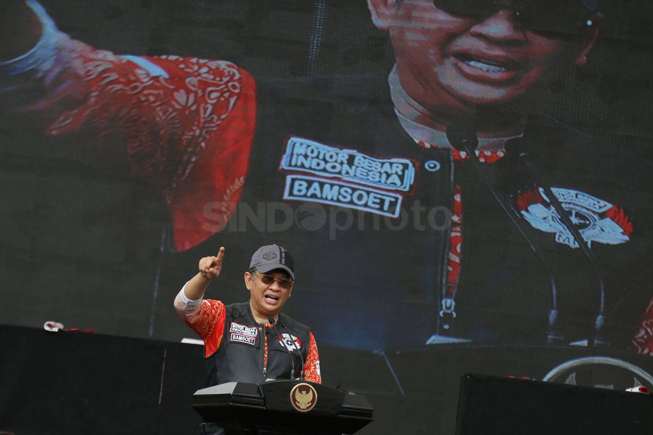 Wapres Maruf Amin Hadiri...