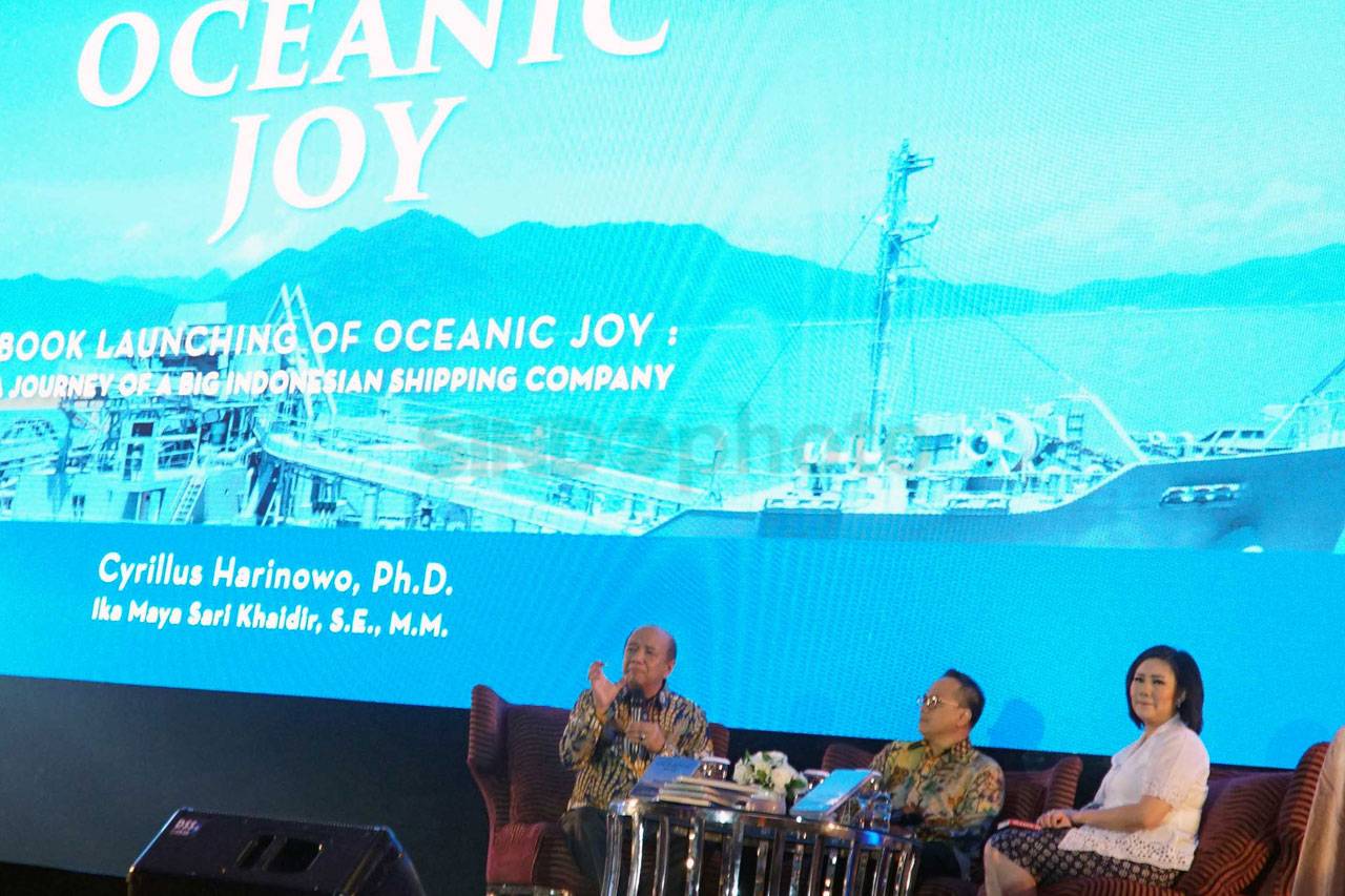 Buku Oceanic Joy: A...