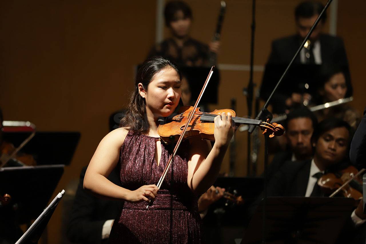 Violis Korea Sueye Park...