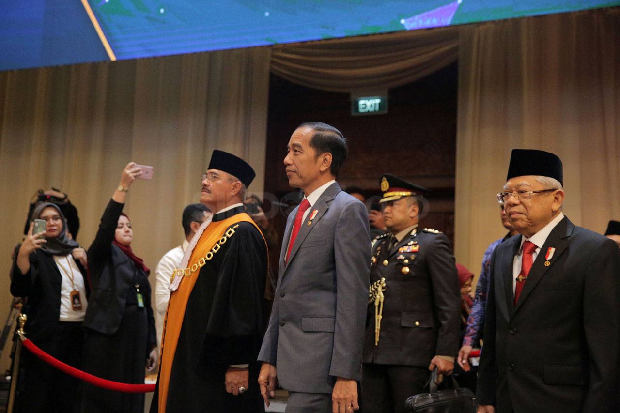 Presiden Jokowi Hadiri...