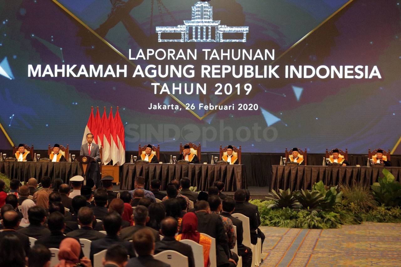 Presiden Jokowi Hadiri...