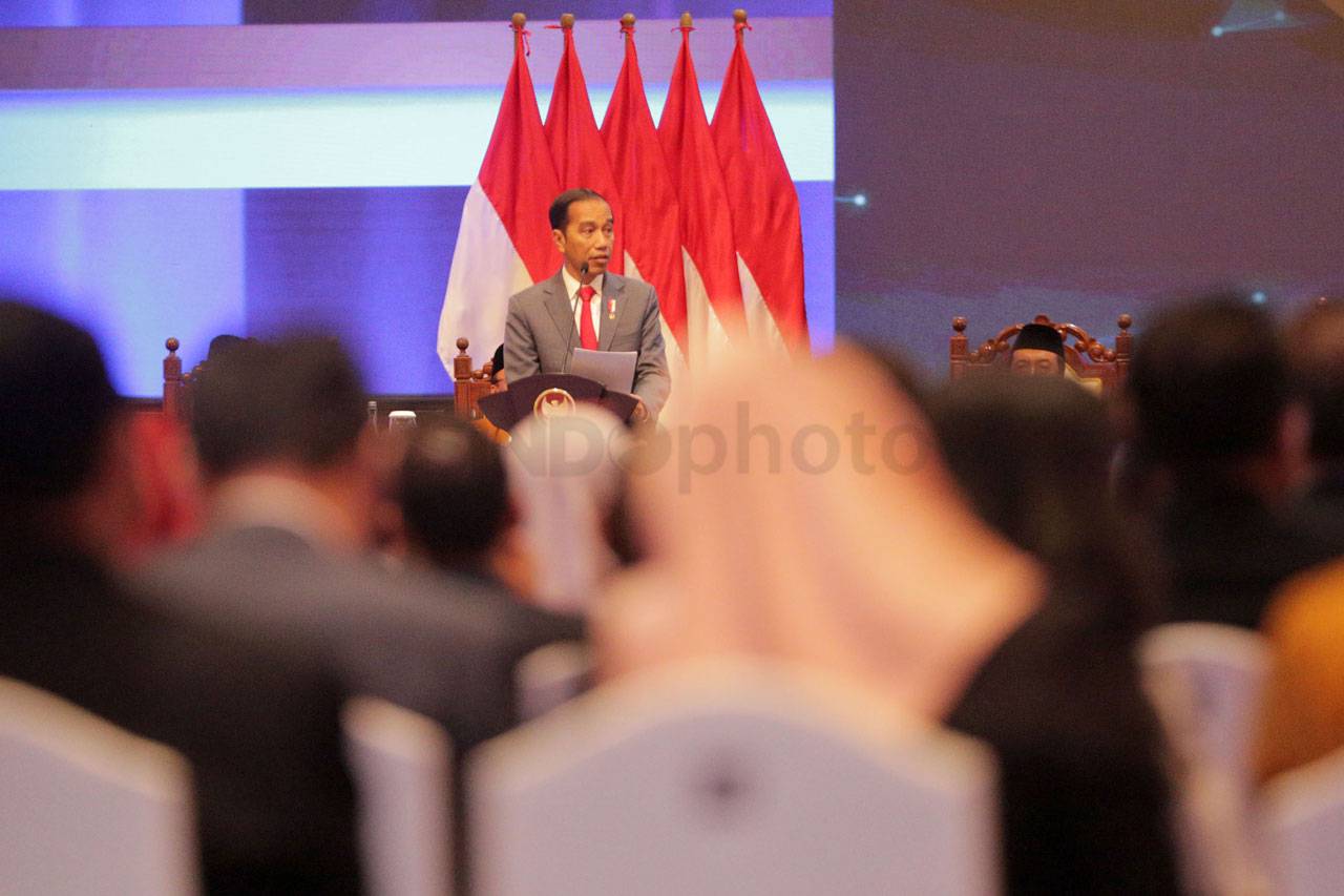 Presiden Jokowi Hadiri...