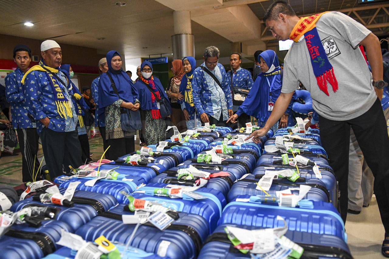 Gagal Berangkat, Calon...