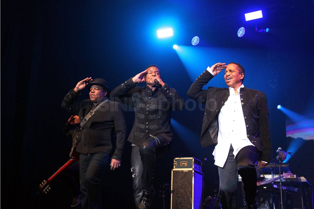 Aksi Panggung The Jacksons...