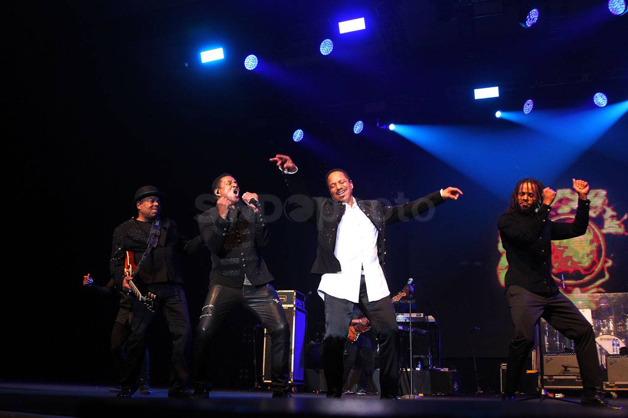 Aksi Panggung The Jacksons...