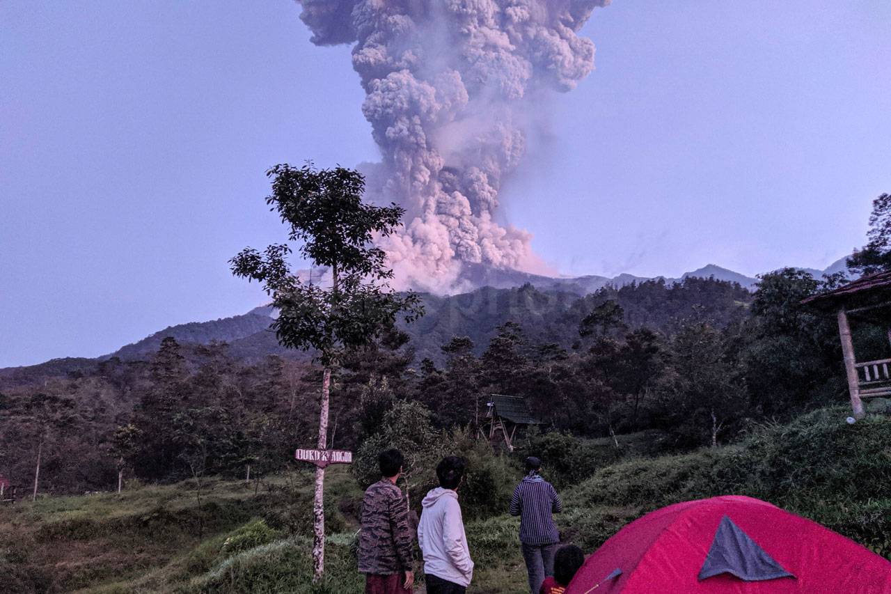 Gunung Merapi Erupsi,...