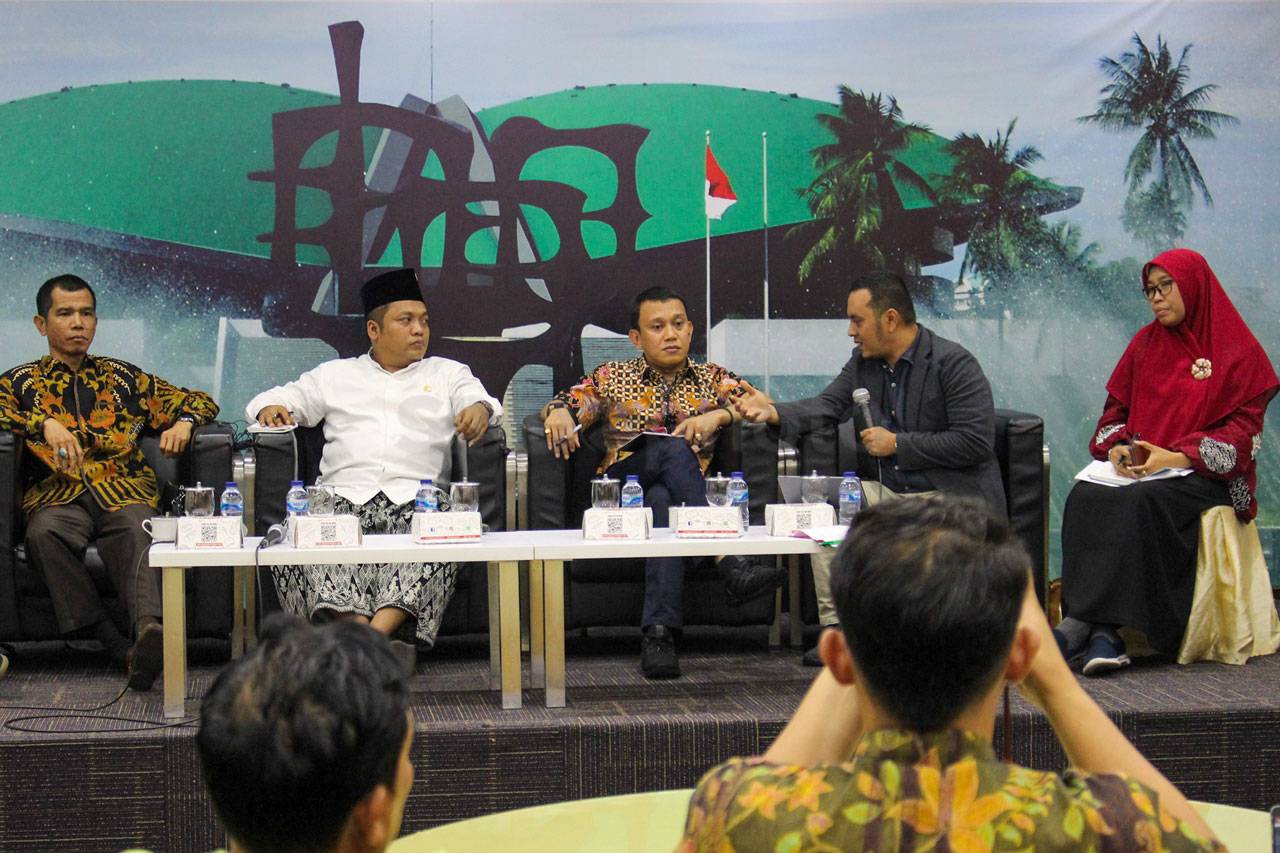 DPR Siap Bahas Omnibus...