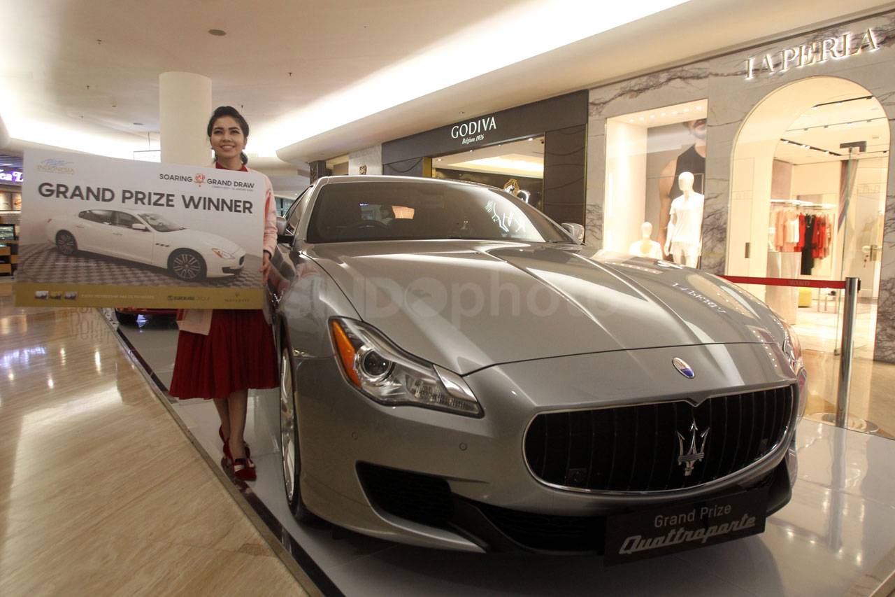 Plaza Indonesia Gelar...