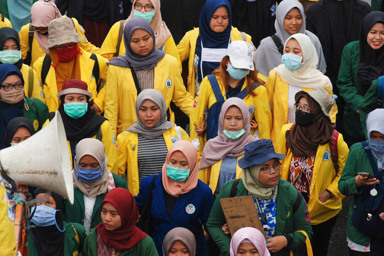 Mahasiswa Demo di DPR...