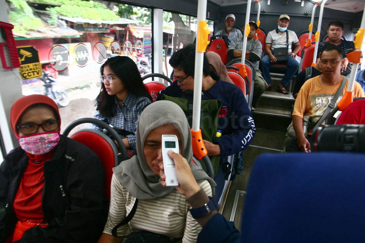Dishub Cek Suhu Tubuh...