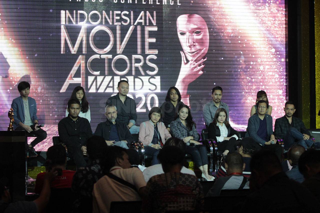 Prilly Latuconsina Jadi...