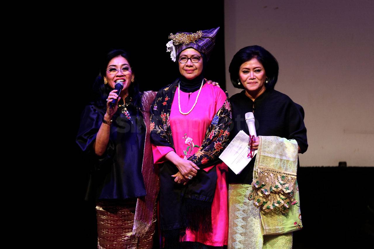 Peragaan Busana Bundo...