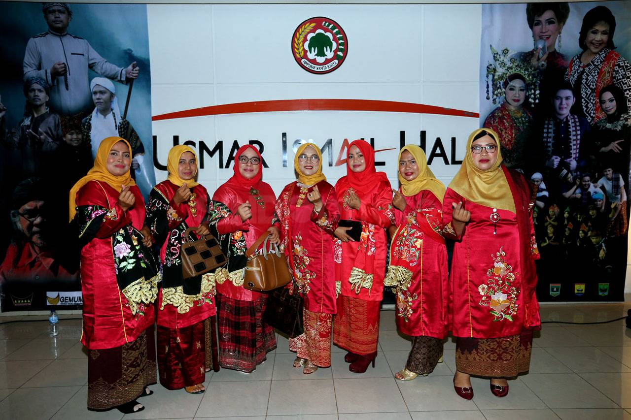 Peragaan Busana Bundo...