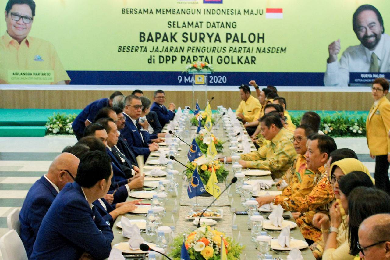 Surya Paloh Temui Ketum...