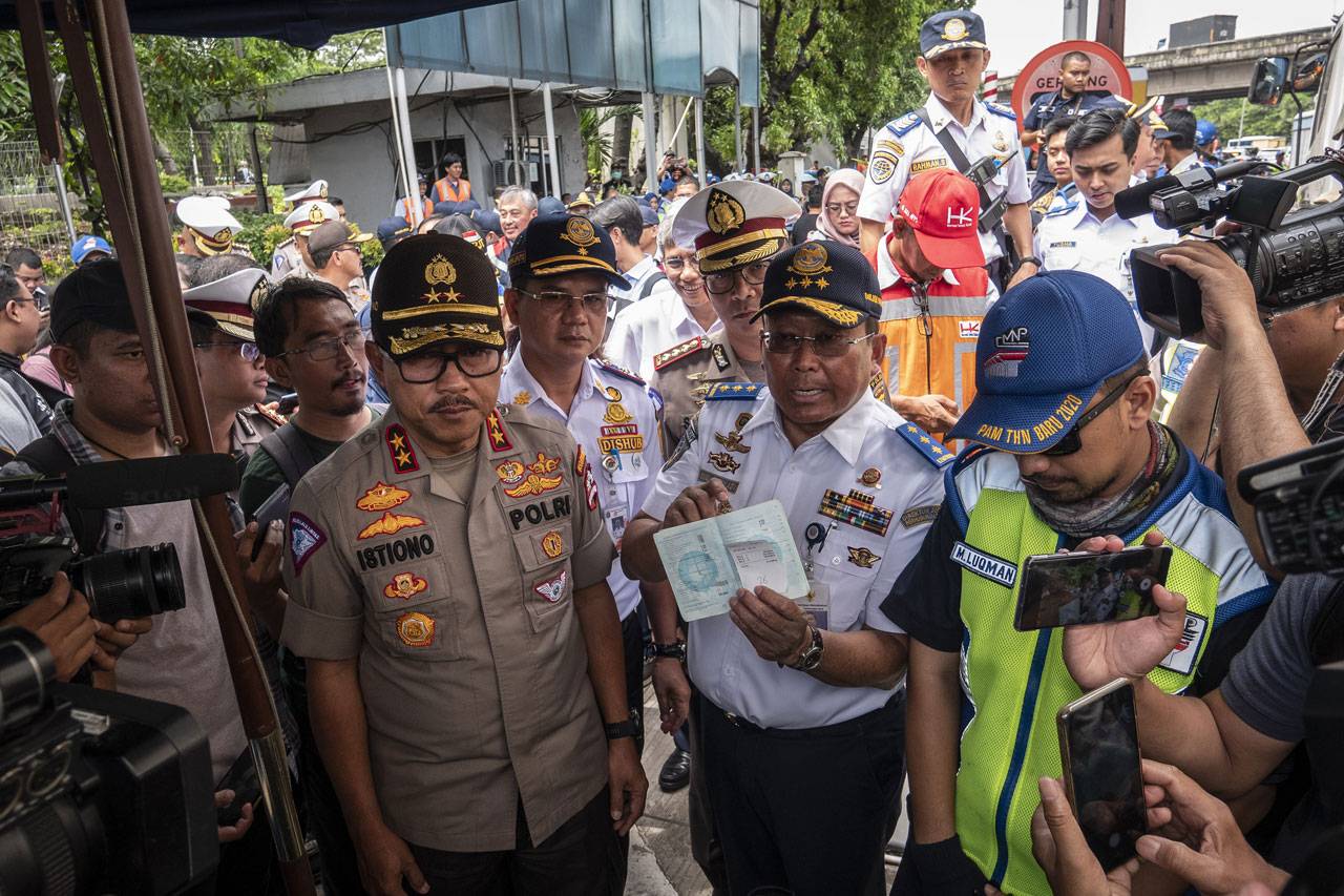 Kendaraan Melebihi Kapasitas...