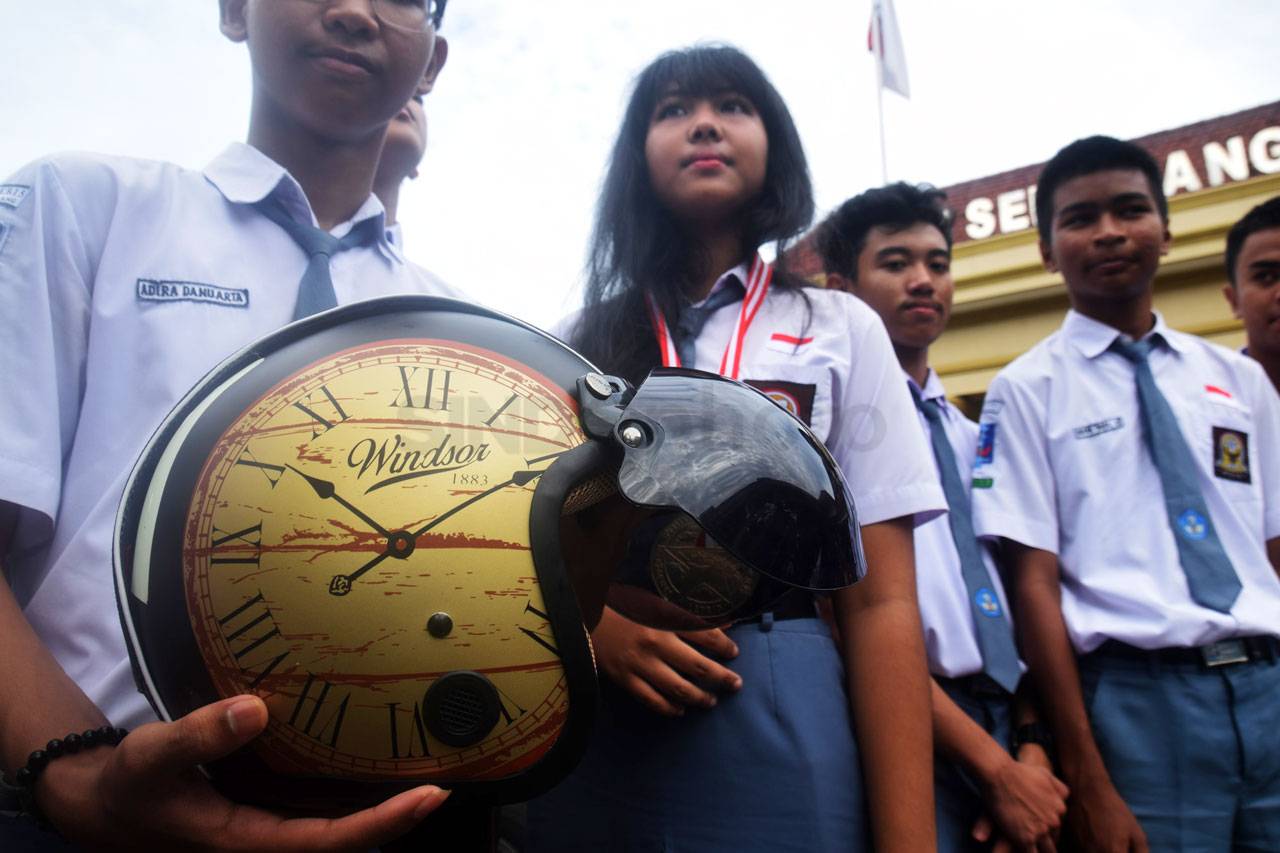 Siswa SMAN 5 Semarang...