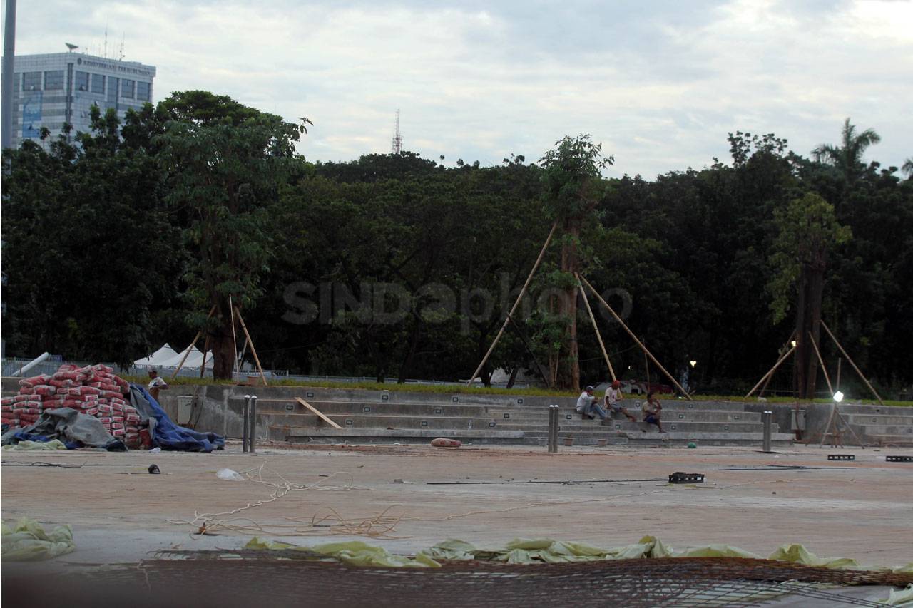 Revitalisasi Monas Hampir...