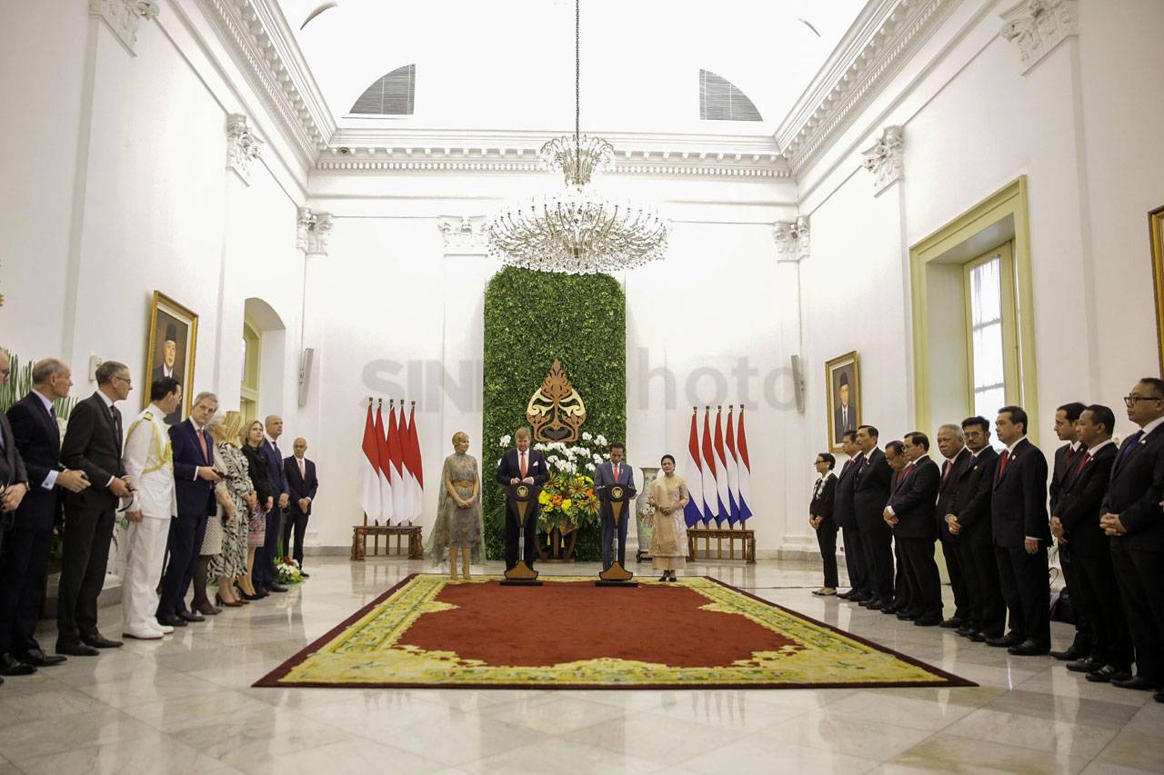Presiden Jokowi Terima...