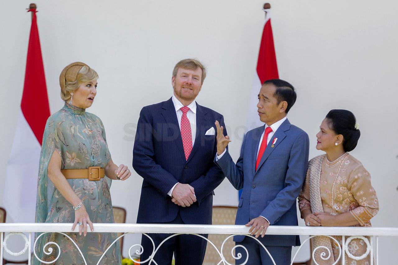 Presiden Jokowi Terima...