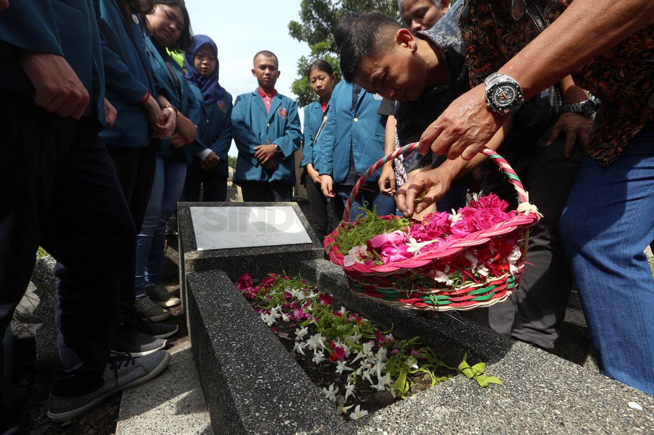 Ziarah Makam Perintis...