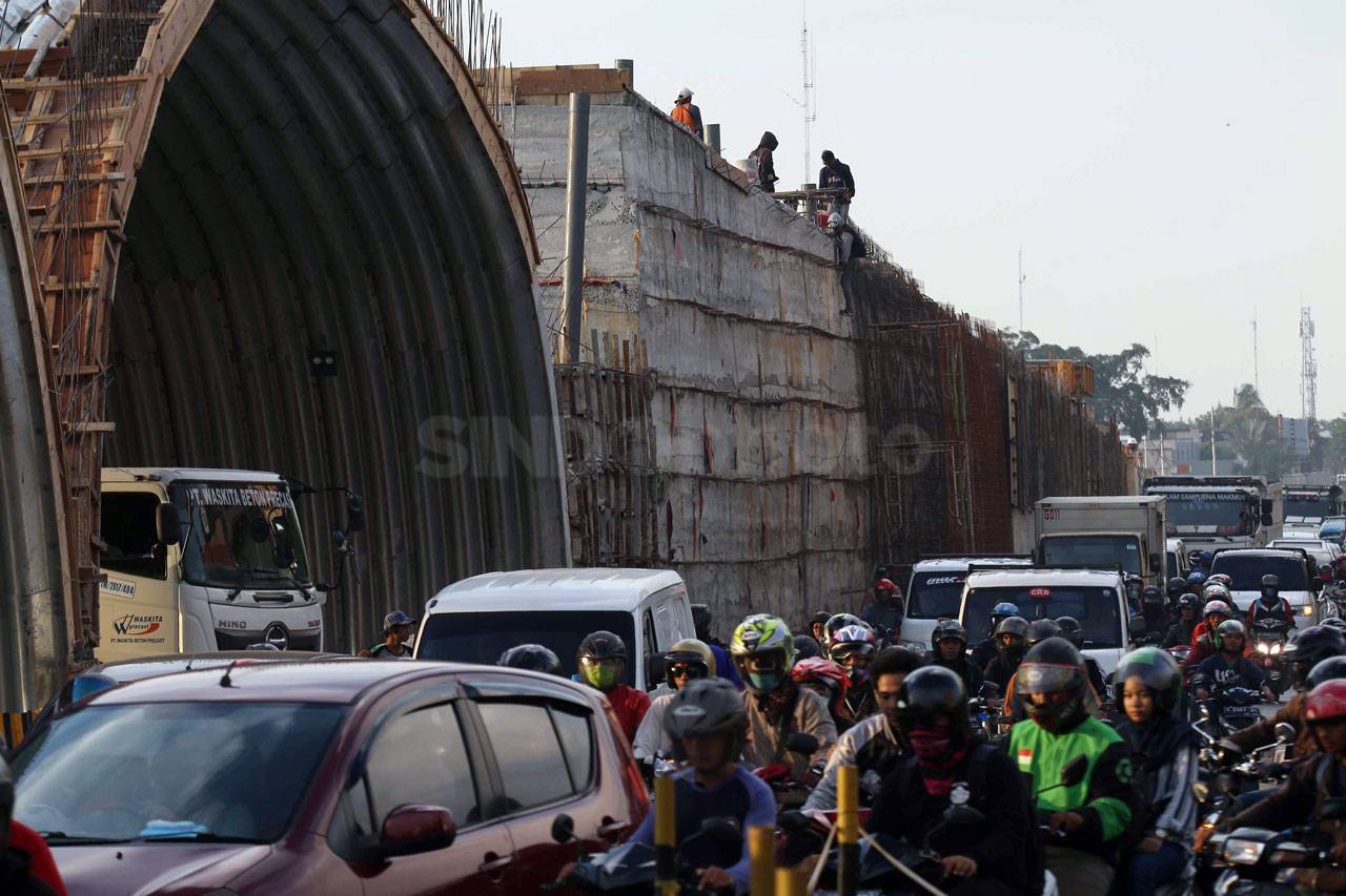 Pembangunan Flyover...