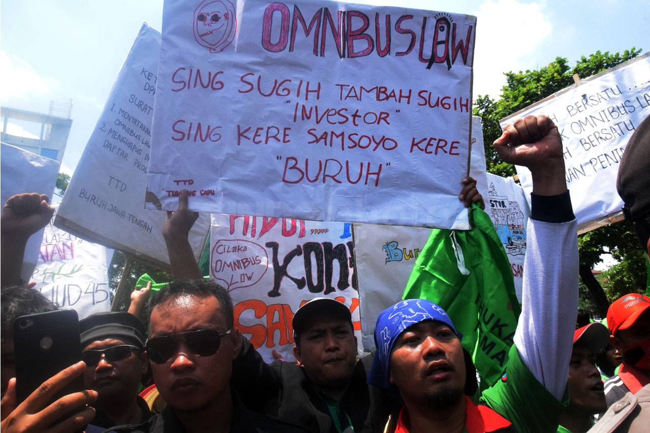 Ratusan Buruh Jateng...