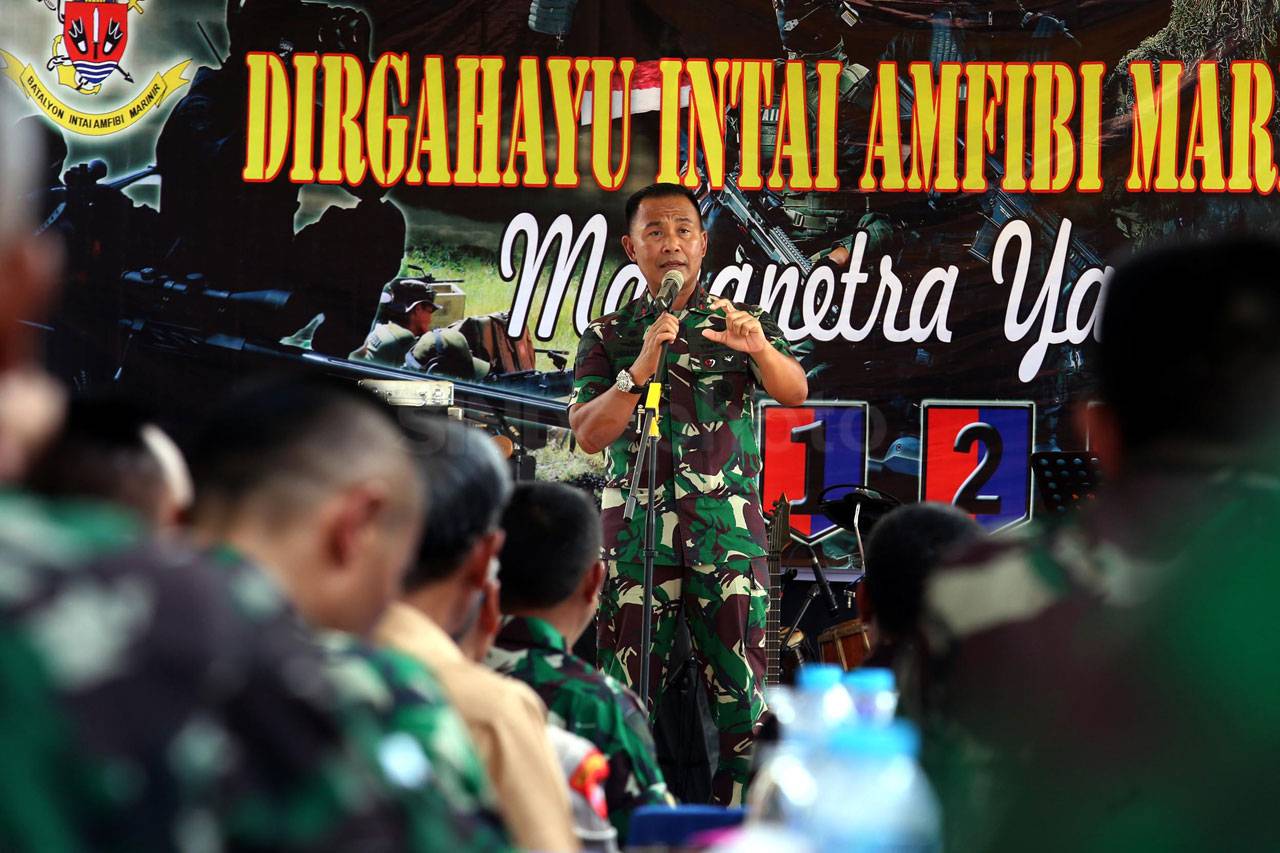 Atraksi Terjun Payung...