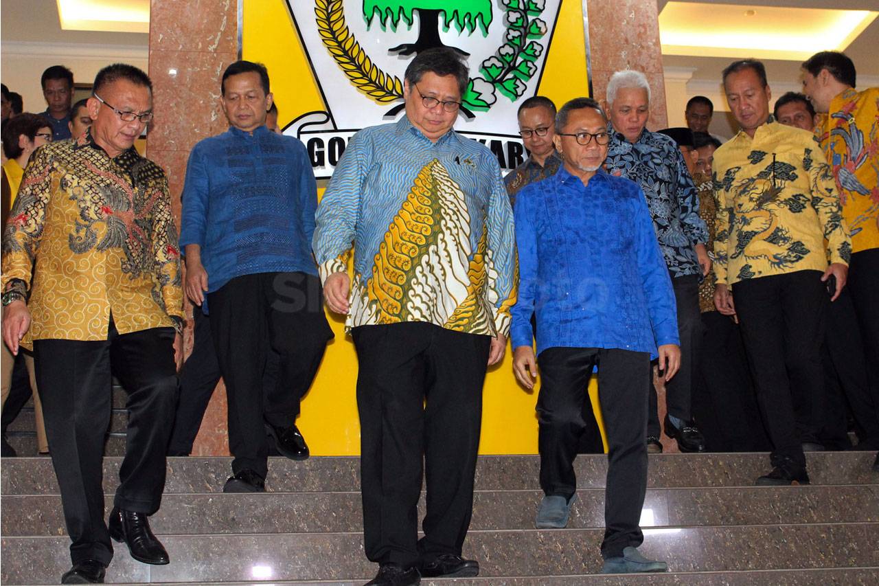 Bahas Persoalan Negara,...