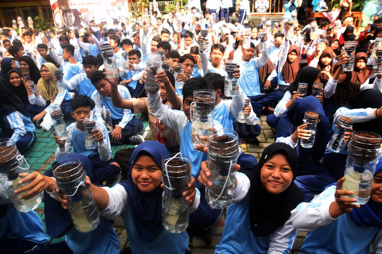 Siswa SMPN 33 Semarang...