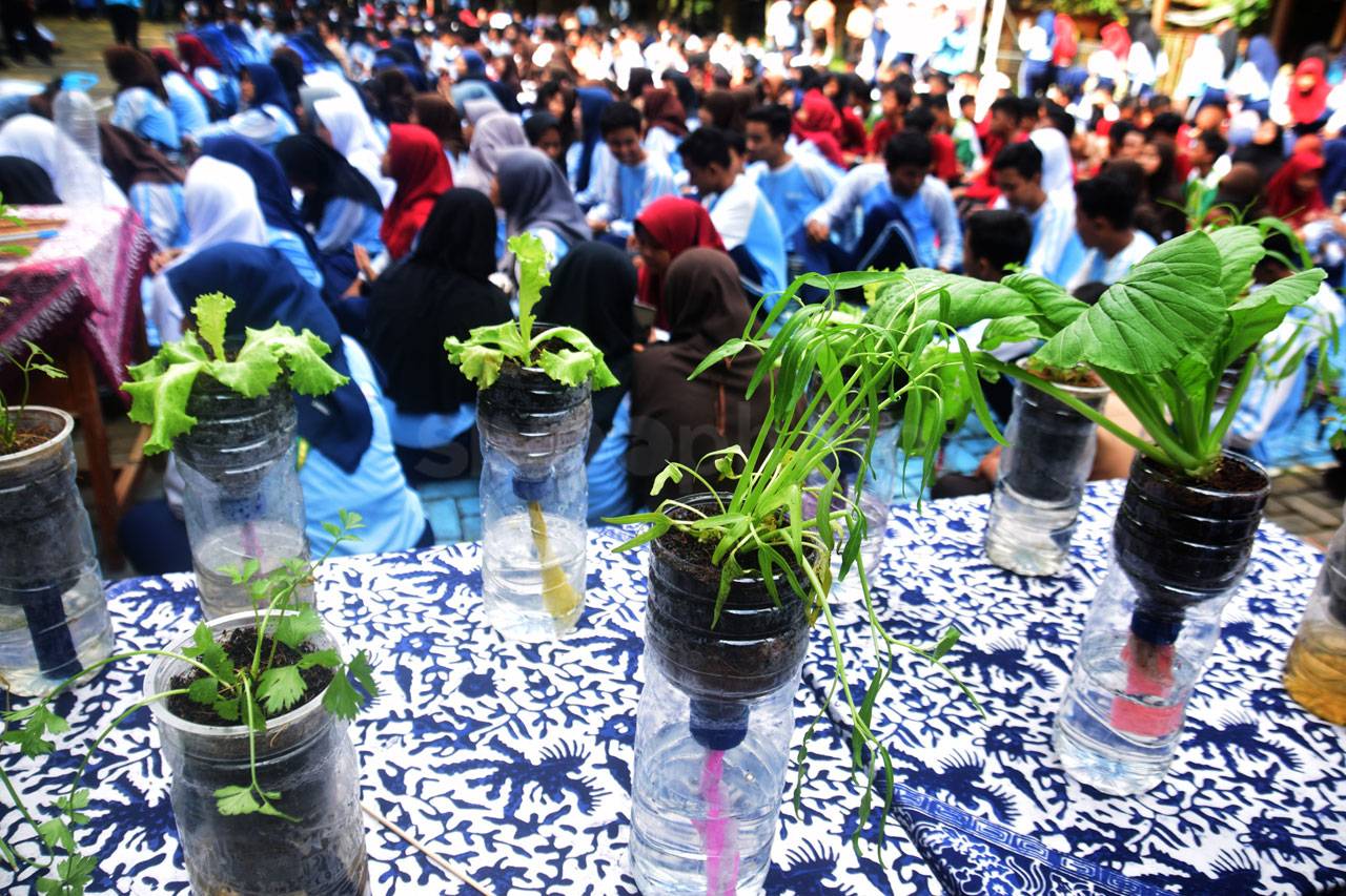 Siswa SMPN 33 Semarang...