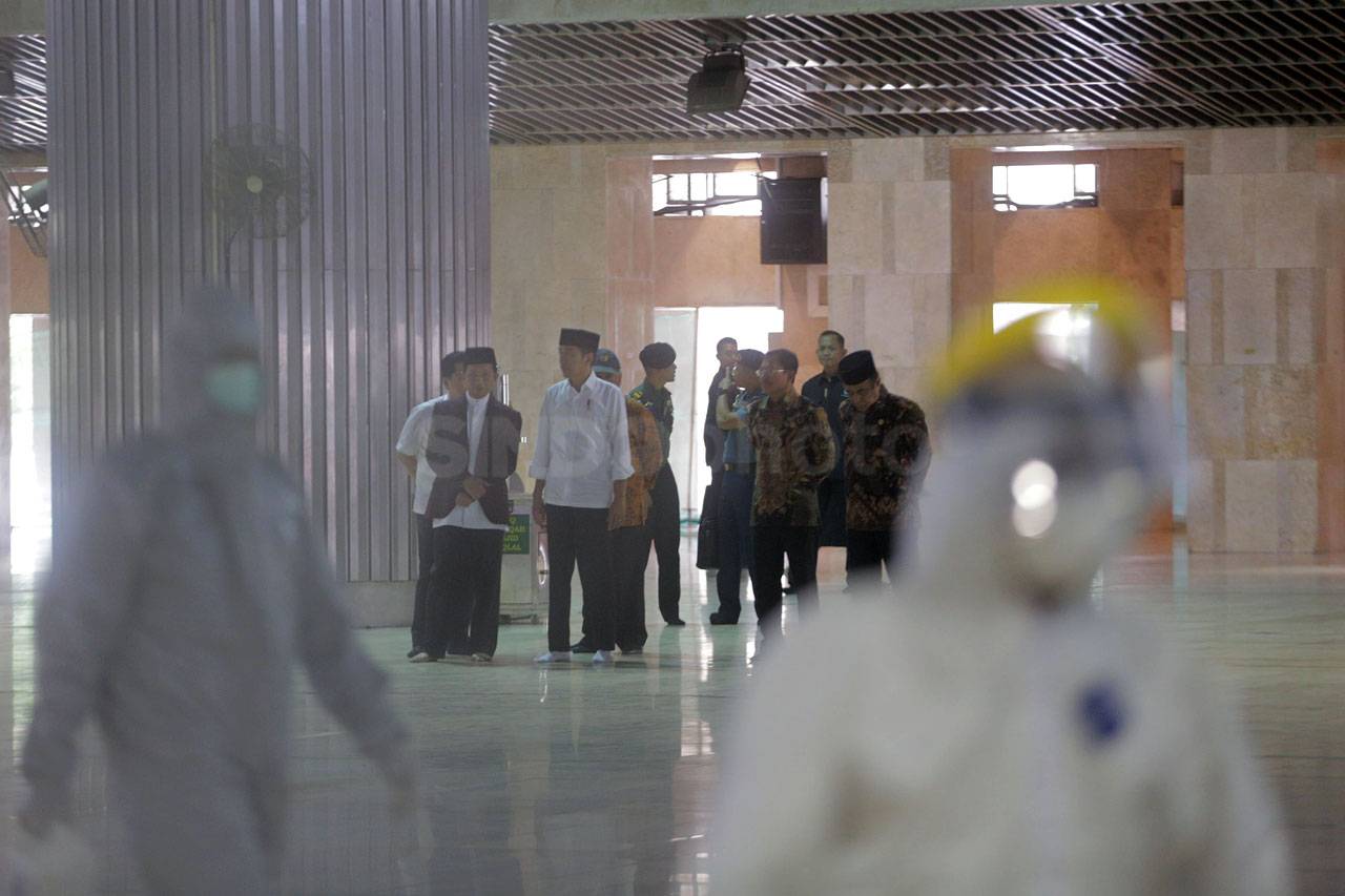 Presiden Jokowi Tinjau...