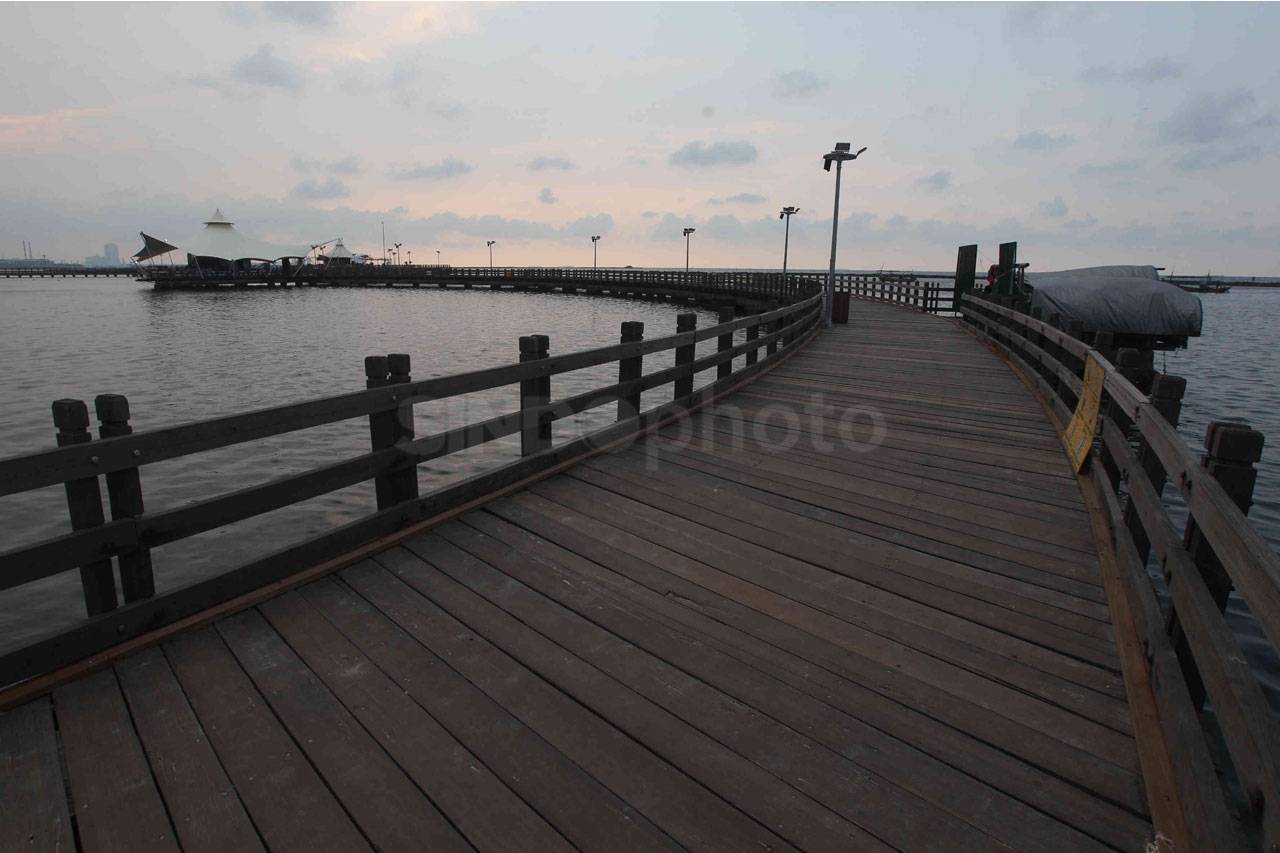 Suasana Pantai Ancol...