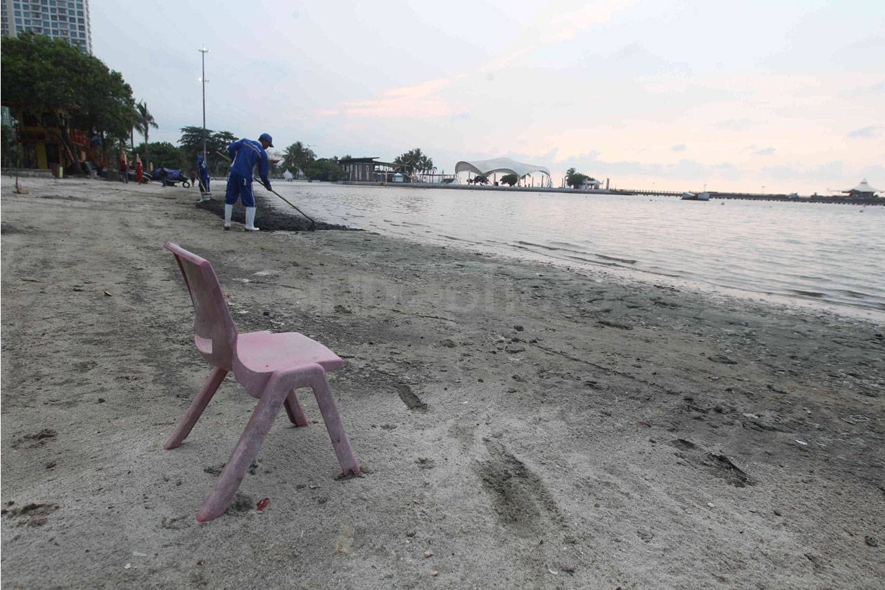 Suasana Pantai Ancol...