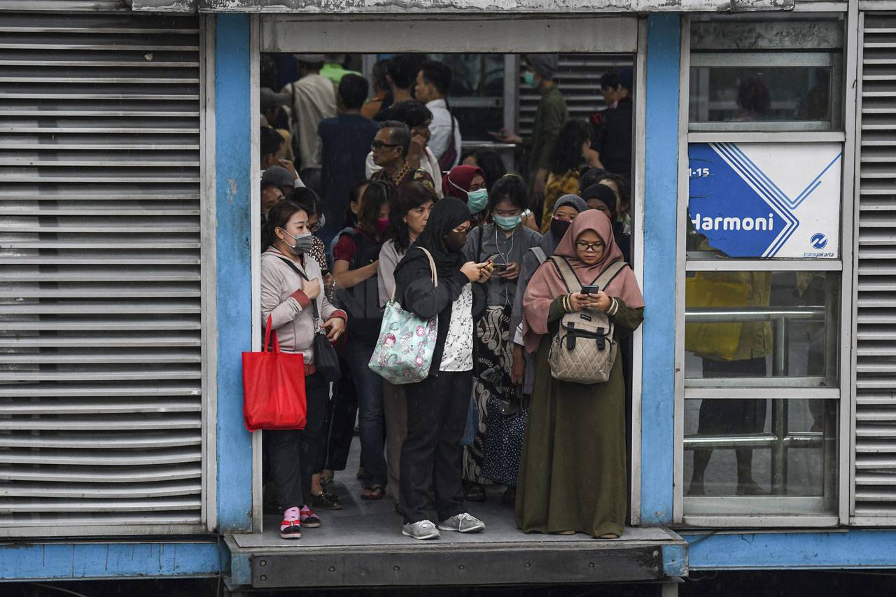 Jam Operasional Dibatasi,...