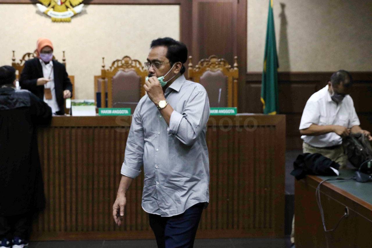 Eks Gubernur Kepri Nurdin...