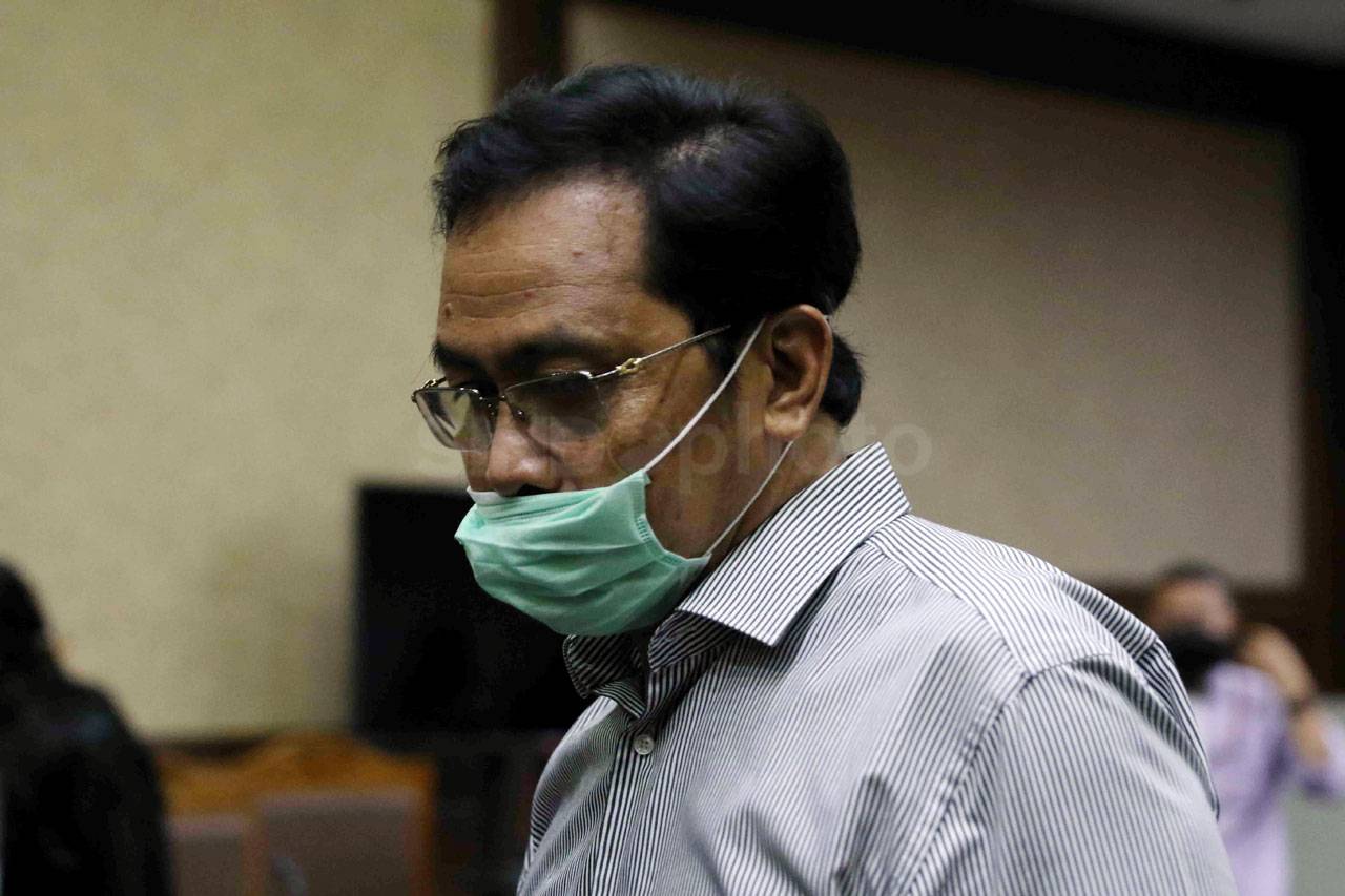 Eks Gubernur Kepri Nurdin...