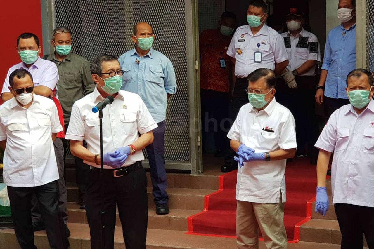 Jusuf Kalla Tinjau Penyemprotan...