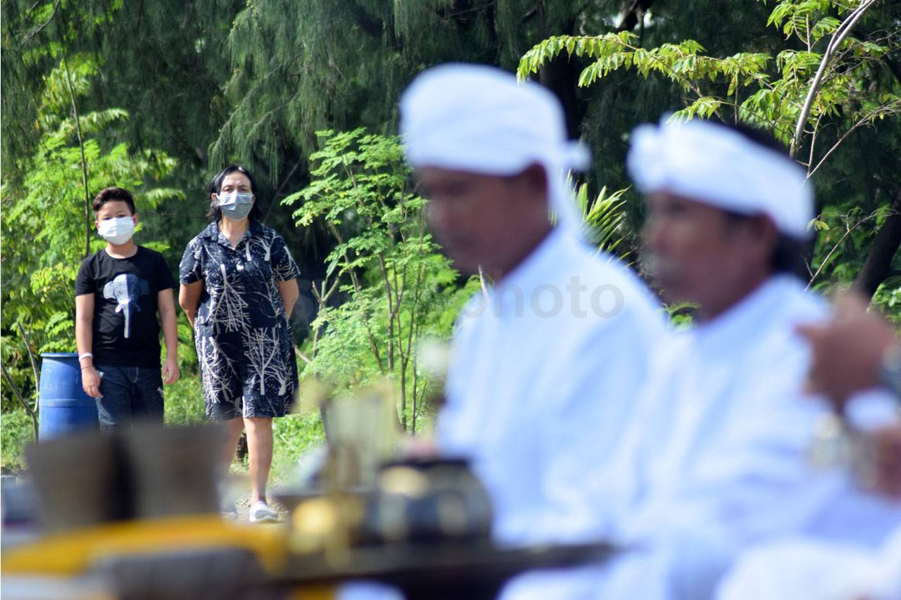 Pandemi Corona Tak Surutkan...