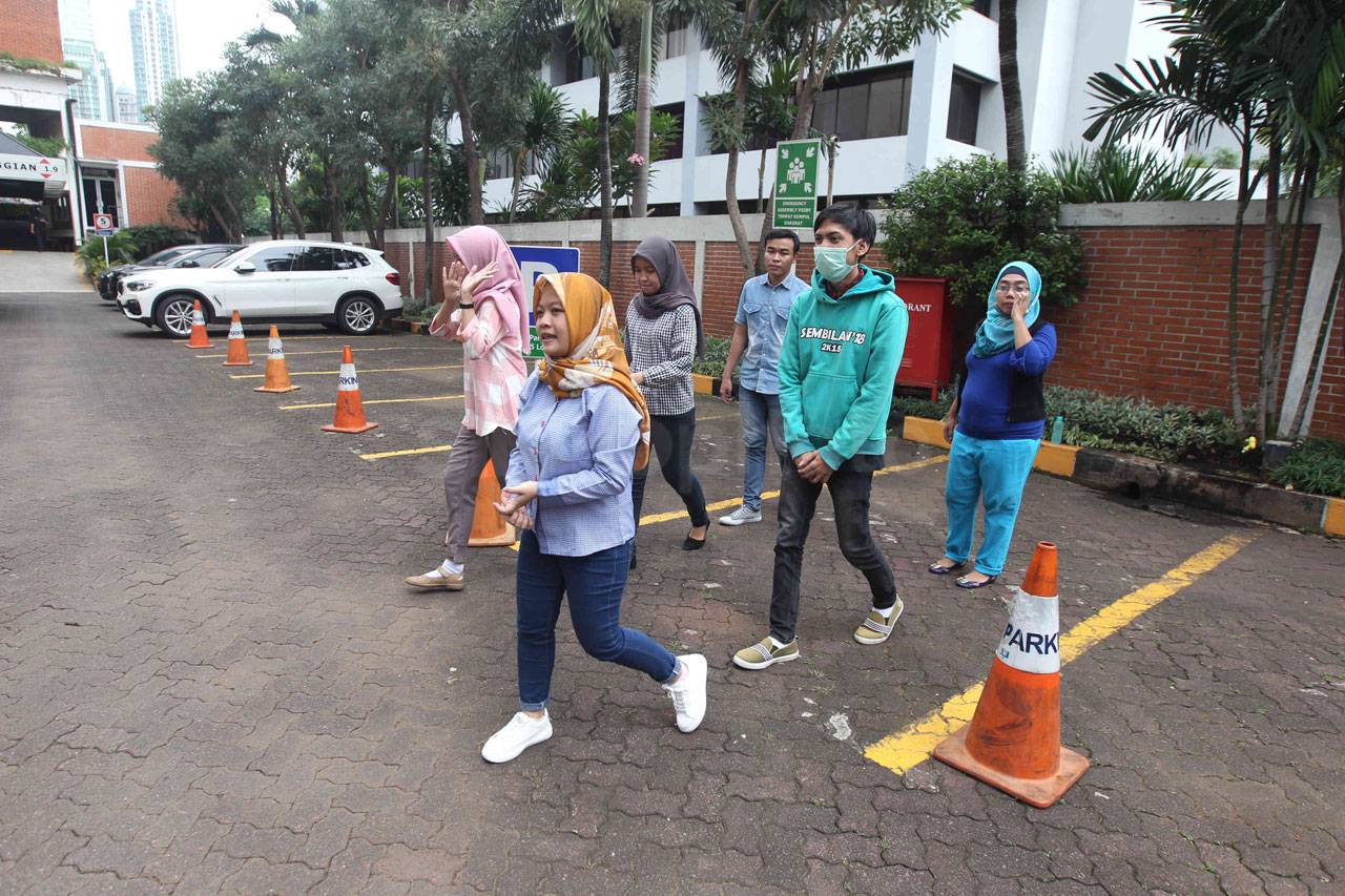 Berbagai Cara Ditempuh...