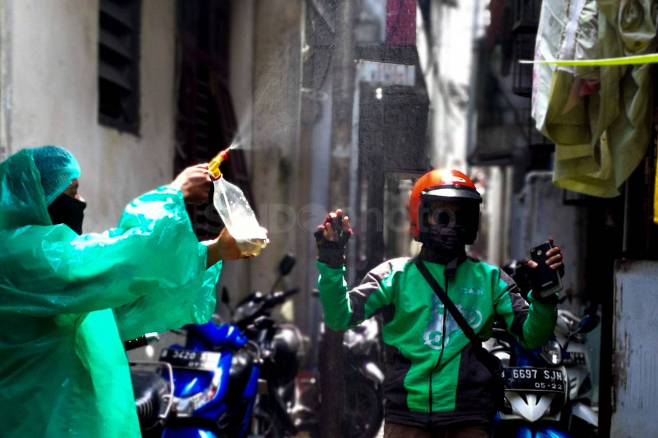 Lawan Covid-19, Warga...
