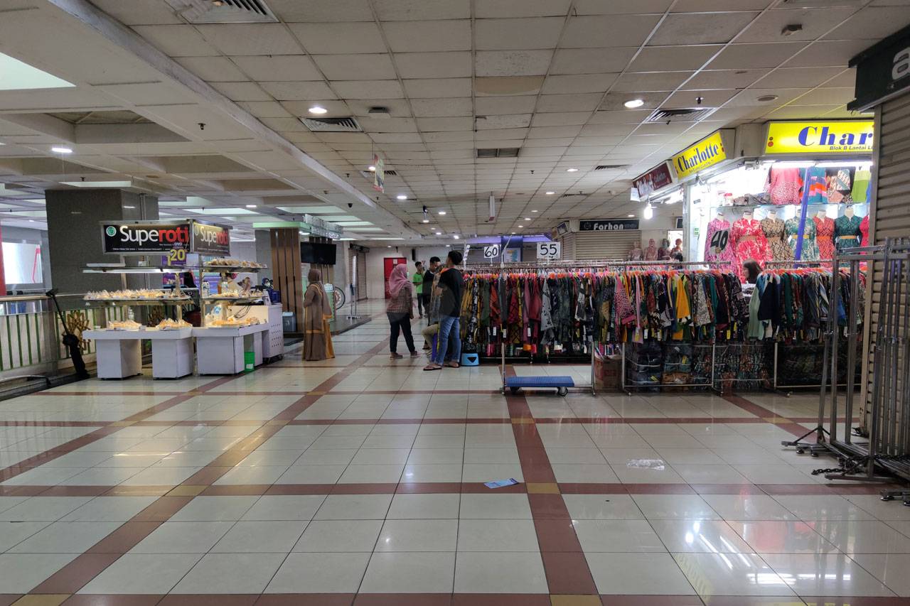 Wabah Corona Paksa Pasar...