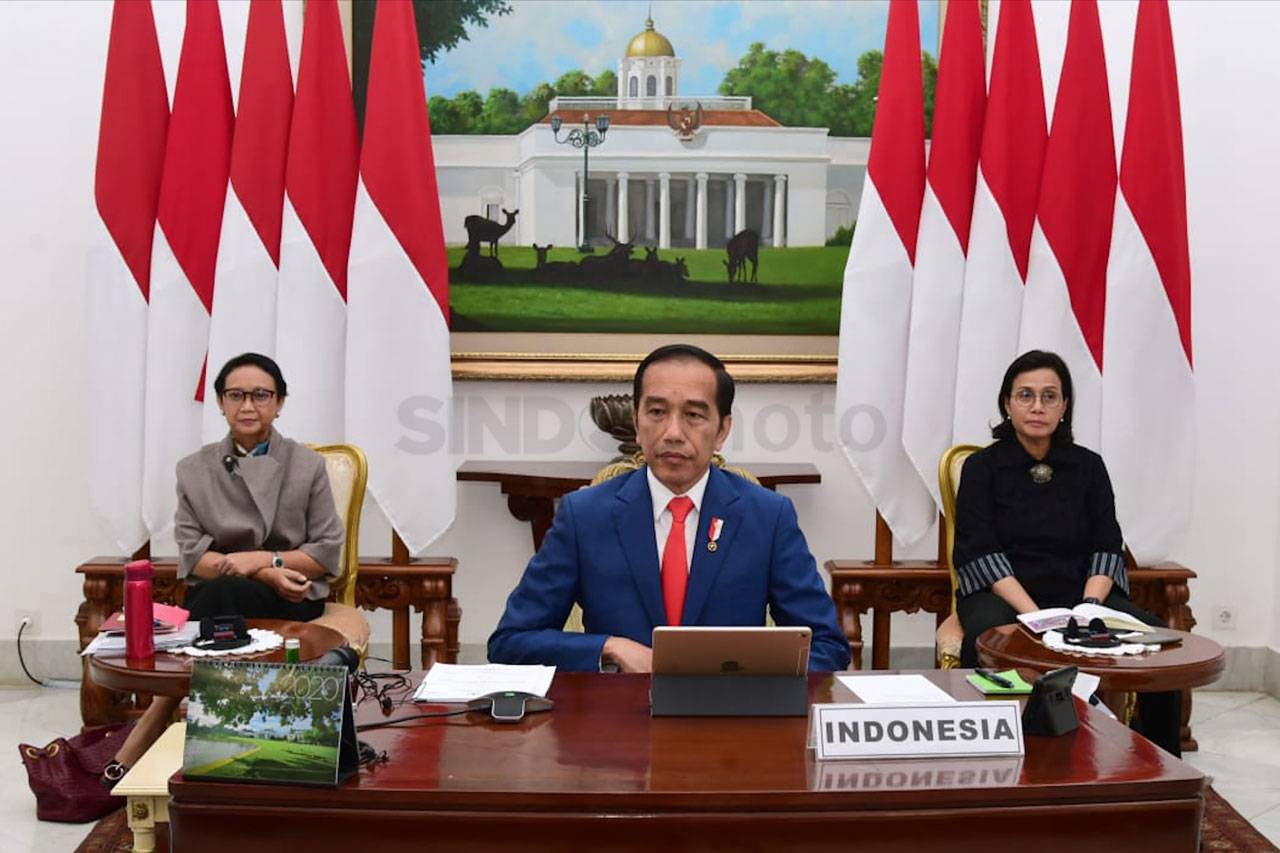 Presiden Jokowi Mengikuti...