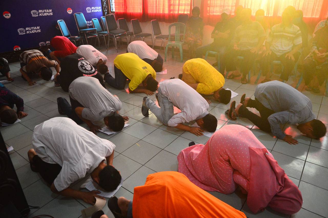 Cegah Penyebaran Corona,...